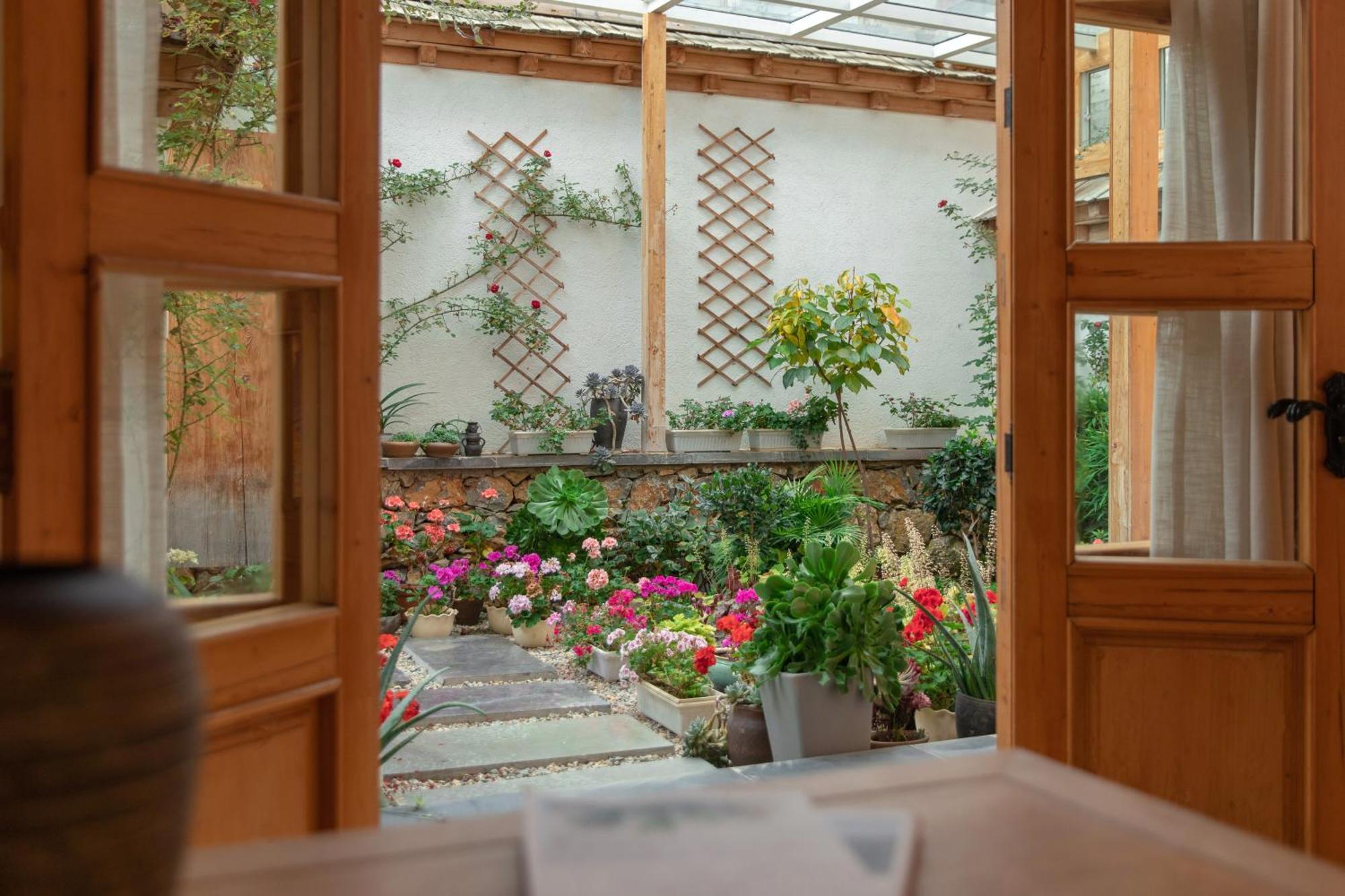Courtyard Shangri-La 藏舍小院 מראה חיצוני תמונה